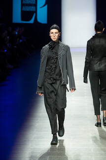 Larissa Pogoretskaya SPRING 2018 READY-TO-WEAR Лариса Погорецкая весна- лето 2018 Санкт Петербург MBFDays